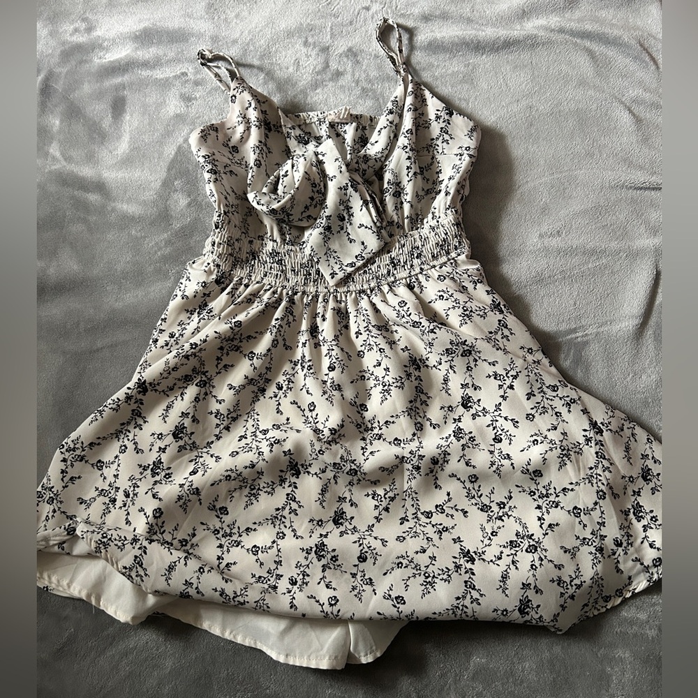 J.O.A. Cream Floral Tie-Front Romper